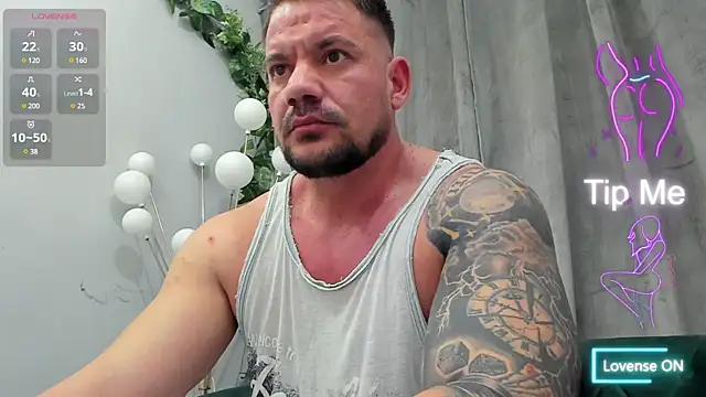 Snapshot of musclemonster31 chatting on March 4, 2025, 9:00 pm musclemonster31 online show from March 4, 2025, 9:00 pm