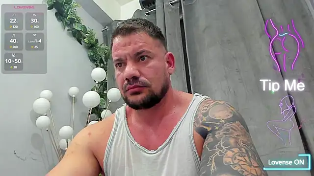 Snapshot of musclemonster31 chatting on March 5, 2025, 10:21 pm musclemonster31 online show from March 5, 2025, 10:21 pm