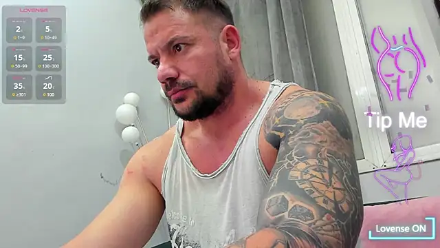 Snapshot of musclemonster31 chatting on March 11, 2025, 11:48 pm musclemonster31 online show from March 11, 2025, 11:48 pm