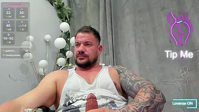 Snapshot of musclemonster31 chatting on March 21, 2025, 8:06 am musclemonster31 online show from March 21, 2025, 8:06 am