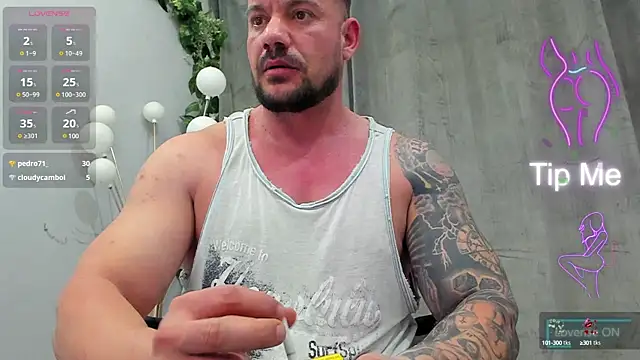 Snapshot of musclemonster31 chatting on March 21, 2025, 11:12 am musclemonster31 online show from March 21, 2025, 11:12 am