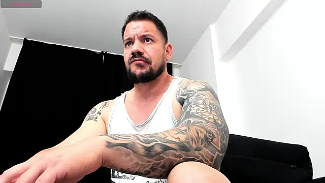 Snapshot of musclemonster31 chatting on September 30, 2025, 2:00 pm musclemonster31 online show from September 30, 2025, 2:00 pm