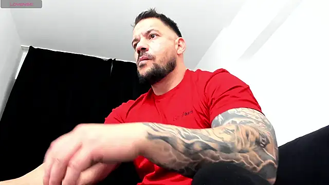Snapshot of musclemonster31 chatting on October 15, 2025, 11:54 am musclemonster31 online show from October 15, 2025, 11:54 am