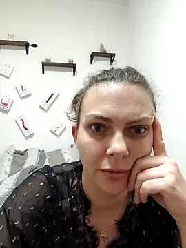 Snapshot of LEAsquirt91 chatting on December 8, 2024, 12:30 pm LEAsquirt91 online show from December 8, 2024, 12:30 pm