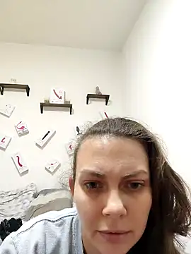 Snapshot of LEAsquirt91 chatting on January 7, 2025, 8:52 pm LEAsquirt91 online show from January 7, 2025, 8:52 pm