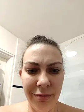 Snapshot of LEAsquirt91 chatting on January 13, 2025, 5:23 pm LEAsquirt91 online show from January 13, 2025, 5:23 pm