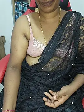 Snapshot of Malluivaniya chatting on December 5, 2025, 6:48 pm Malluivaniya online show from December 5, 2025, 6:48 pm