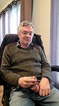 MichOxxford online show from November 7, 2025, 3:50 am