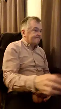 MichOxxford online show from November 14, 2025, 10:25 am