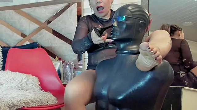  BrendaMichel  online show from February 13, 2025, 4:28 pm