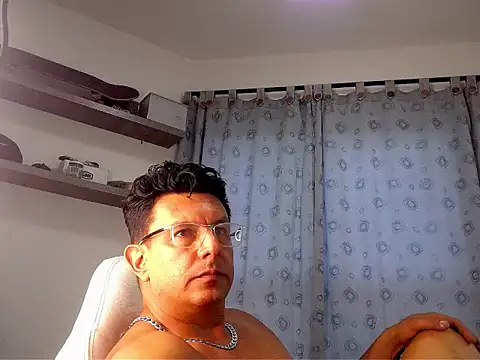 pedropicapi online show from November 3, 2025, 7:48 pm