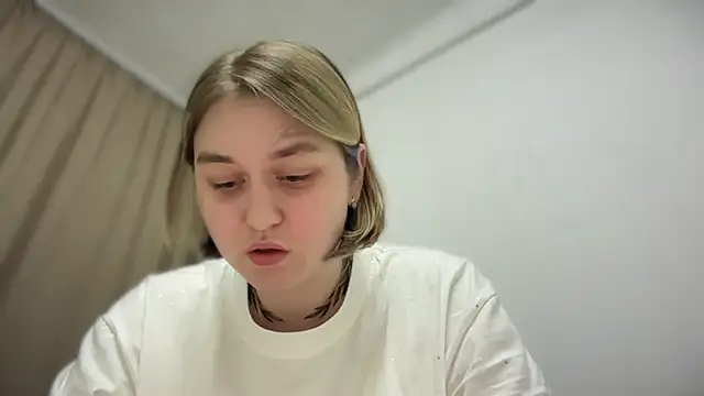 Isabel-Bailey online show from October 8, 2025, 9:01 pm