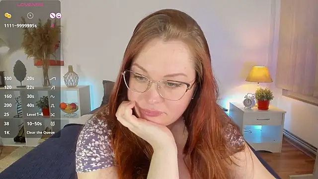 CutieGinger online show from December 8, 2024, 1:02 am