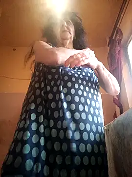 Snapshot of Lovely_Lori chatting on February 17, 2026, 5:15 am Lovely Lori online show from February 17, 2026, 5:15 am