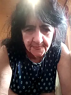 Snapshot of Lovely_Lori chatting on February 18, 2026, 5:14 am Lovely Lori online show from February 18, 2026, 5:14 am