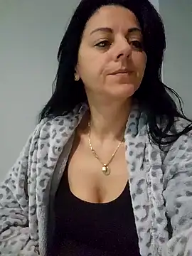 bruneta sexy23 online show from February 1, 2025, 3:52 am