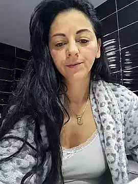 bruneta sexy23 online show from February 2, 2025, 5:21 am