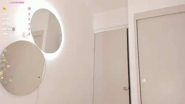 Snapshot of mia_yourmommy chatting on March 17, 2025, 2:41 am mia yourmommy online show from March 17, 2025, 2:41 am