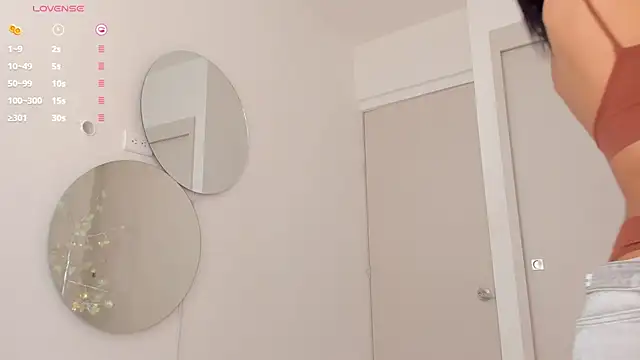 Snapshot of mia_yourmommy chatting on March 22, 2025, 9:31 pm mia yourmommy online show from March 22, 2025, 9:31 pm