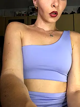 Kristina03 online show from October 9, 2025, 8:40 pm