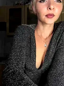 Kristina03 online show from October 27, 2025, 9:52 pm