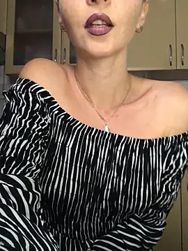 Kristina03 online show from October 28, 2025, 9:50 pm