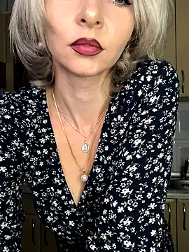 Kristina03 online show from November 25, 2025, 9:37 pm