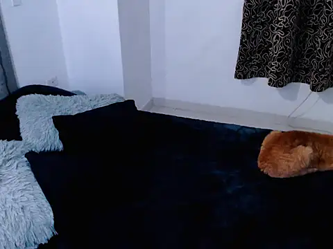 diana  34 online show from December 15, 2025, 11:53 pm