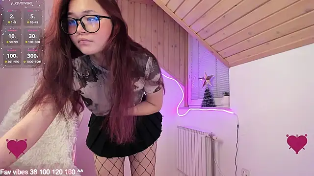 elizziMeiko   online show from December 9, 2024, 8:33 pm