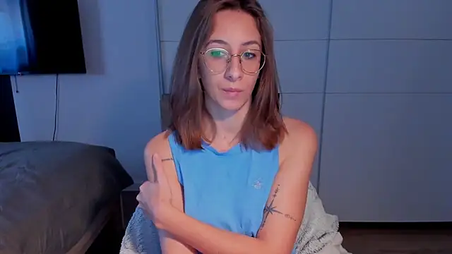 DesireMore90 online show from February 26, 2026, 9:41 am