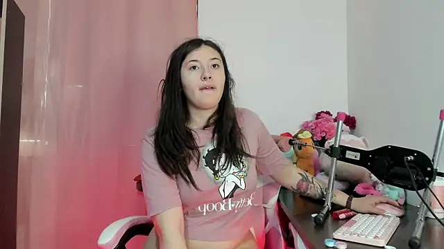 chubby vanniie  online show from September 30, 2025, 4:12 pm