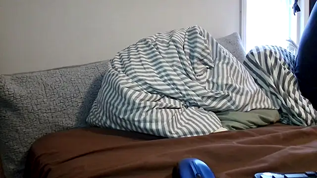 NovaChina online show from December 19, 2025, 2:57 pm