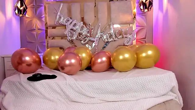 Snapshot of nahia_low chatting on December 23, 2024, 3:18 am nahia low online show from December 23, 2024, 3:18 am