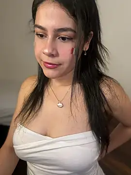 Snapshot of CuteKira7 chatting on July 1, 2026, 2:46 am CuteKira7 online show from July 1, 2026, 2:46 am