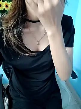 Snapshot of Karina_jaan chatting on January 13, 2025, 6:27 pm Karina jaan online show from January 13, 2025, 6:27 pm