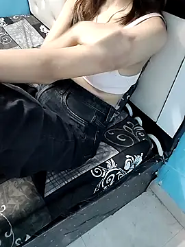 Snapshot of Karina_jaan chatting on January 20, 2025, 9:22 pm Karina jaan online show from January 20, 2025, 9:22 pm