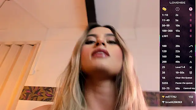 KiaraCarter online show from November 20, 2025, 8:41 pm