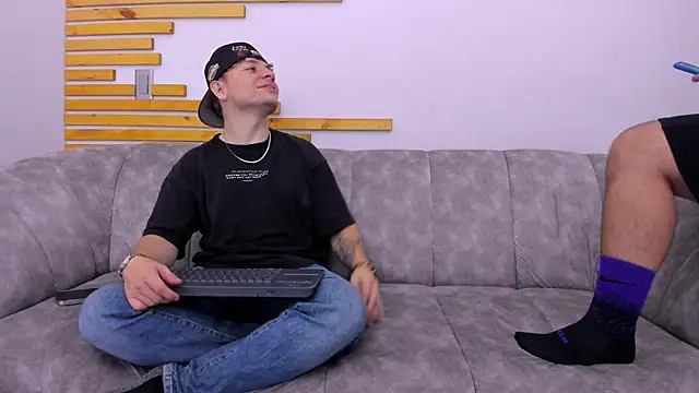 blessmyneighbors2 online show from September 23, 2025, 2:03 am