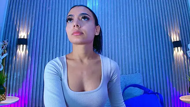 SHANONCLARK online show from April 13, 2026, 7:08 pm