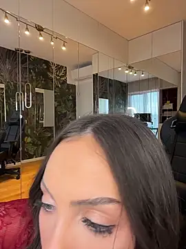 Snapshot of MileySin1111 chatting on February 1, 2026, 1:42 pm MileySin1111 online show from February 1, 2026, 1:42 pm