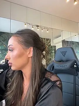 Snapshot of MileySin1111 chatting on February 3, 2026, 11:59 am MileySin1111 online show from February 3, 2026, 11:59 am