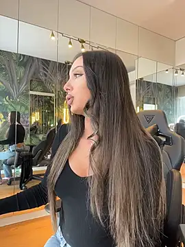 Snapshot of MileySin1111 chatting on February 20, 2026, 11:54 am MileySin1111 online show from February 20, 2026, 11:54 am