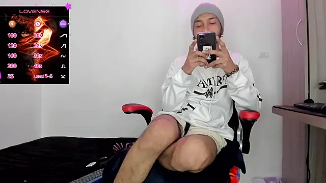 Aron Baylor online show from November 16, 2025, 9:37 am