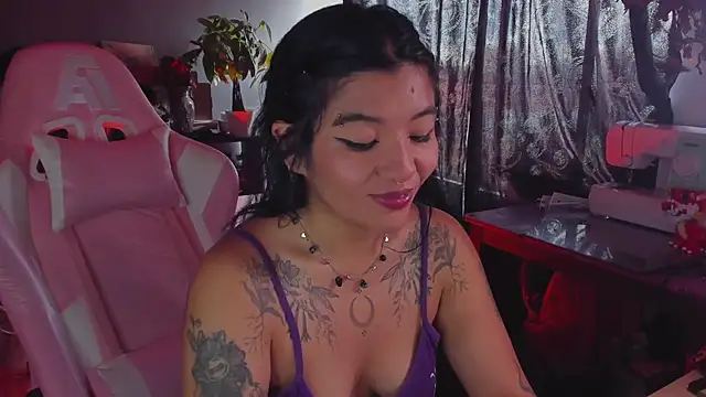 annie walker6 online show from October 9, 2025, 5:33 pm