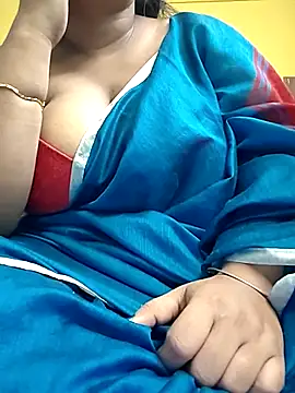 flamingoss online show from April 24, 2026, 8:33 pm