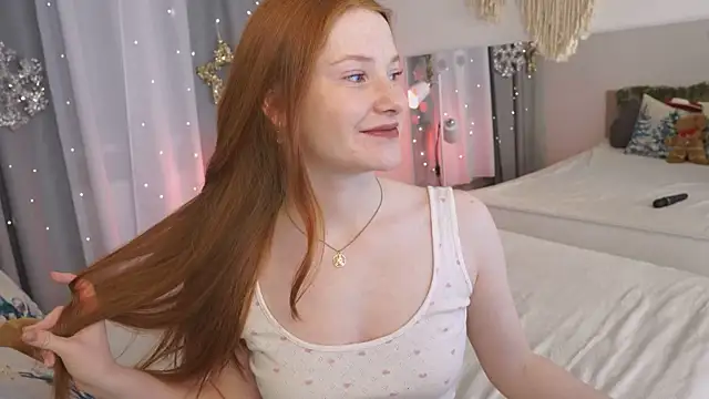 FiaMoor online show from December 22, 2025, 6:54 am