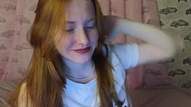 Snapshot of FiaMoor chatting on July 17, 2026, 9:41 pm FiaMoor online show from July 17, 2026, 9:41 pm