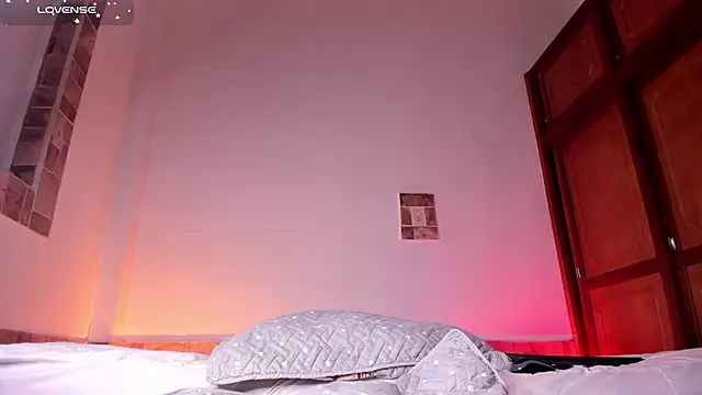 AnnaFoox1 online show from November 15, 2025, 4:10 am