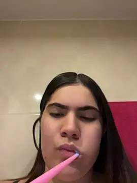 Snapshot of Valenhill@xh chatting on July 25, 2026, 3:48 am Valenhillxh online show from July 25, 2026, 3:48 am