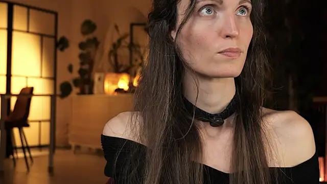 yulladao online show from November 19, 2025, 7:03 pm